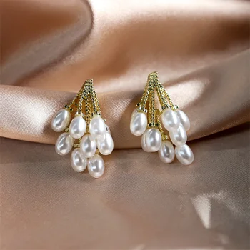 יוקרה נשית לבן פנינה אבן עגילי זהב צבע החתונה עגילים לנשים קטנות ענבים עגילים