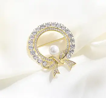 נקבה אופנה קריסטל לבן פנינה חמוד Bowknot סיכות לנשים יוקרה צבע זהב סגסוגת עגולה סיכה סיכות ביטחון