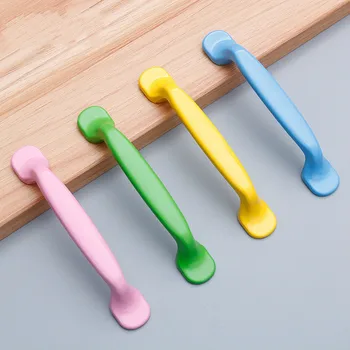 מודרני פשוטה אלומיניום צבעוני ידיות ריהוט חדר ילדים ארון ידיות במגירות הארון כפתורים לקישוט הבית